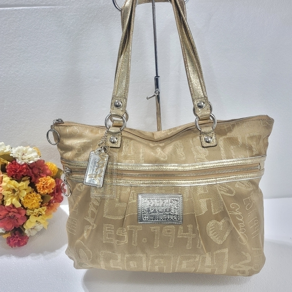 COACH WOMEN TOTE POPPY